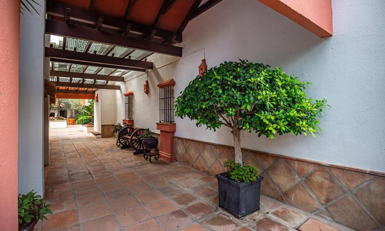 Modern - 2 Bedrooms, Beachside - Puerto Banus Apartamento *