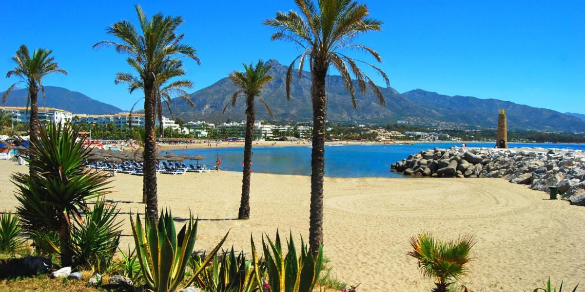 Modern - 2 Bedrooms, Beachside - Puerto Banus Apartamento